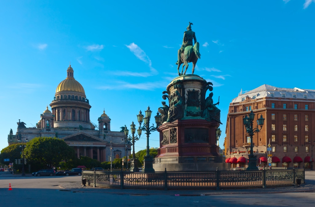 baaa4-monument-to-nicholas-i-in-saint-petersburg-russia